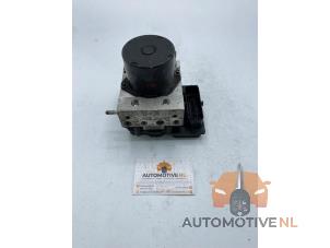 Używane Pompa ABS Volkswagen Polo V (6R) 1.2 12V BlueMotion Technology Cena € 40,00 Procedura marży oferowane przez AutomotiveNL Oss