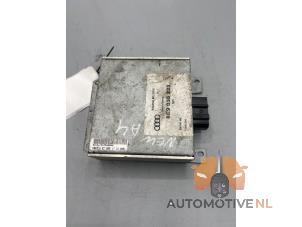 Gebrauchte Radioverstärker Audi A4 Avant (B6) 2.0 20V Preis € 25,00 Margenregelung angeboten von AutomotiveNL Oss