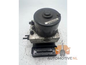 Used ABS pump Volkswagen Polo IV (9N1/2/3) 1.4 16V Price € 25,00 Margin scheme offered by AutomotiveNL