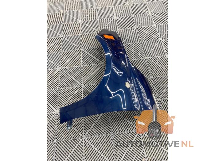 Front wing, left from a Fiat 500 (312) 1.2 69 2018