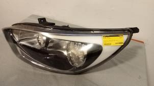 Used Headlight, right Kia Rio III (UB) Price € 95,00 Margin scheme offered by Carcenter Tholen