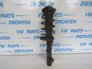 Used Front shock absorber rod, right Volkswagen Fox (5Z) 1.2 Price € 30,00 Margin scheme offered by VW Parts Dronten