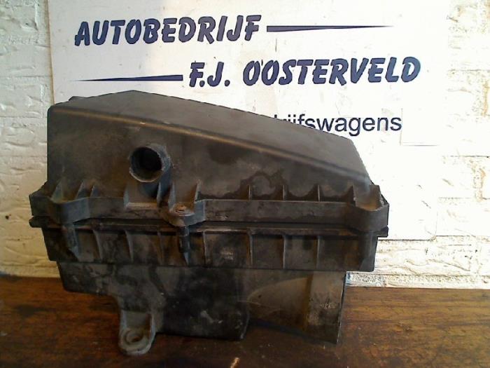 Begagnade Luftfilterhus Seat Cordoba Facelift (6C2/6K2) Pris på förfrågan erbjuds av VW Parts Dronten