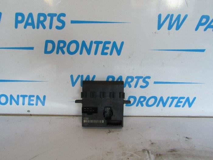 Used Body control computer Audi A8 (D3) 4.2 V8 40V Quattro Price € 45,00 Margin scheme offered by VW Parts Dronten