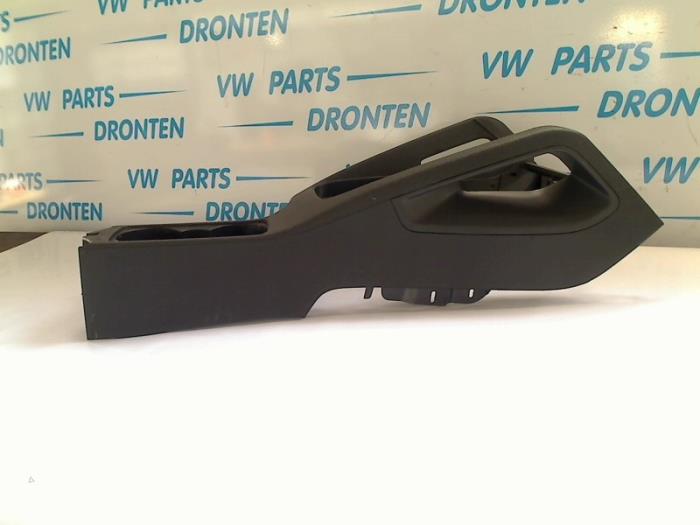 Begagnade Mittkonsol Volkswagen Scirocco (137/13AD) 2.0 TSI 16V Pris € 25,00 Marginaltabell erbjuds av VW Parts Dronten