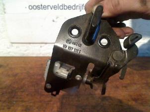 Used Rear lock cylinder Skoda Octavia (1Z3) 1.8 TSI 16V Price on request offered by VW Parts Dronten