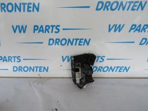 Used Door lock cylinder, left Volkswagen Passat Variant (3G5) 2.0 TDI 16V 150 Price € 35,00 Margin scheme offered by VW Parts Dronten