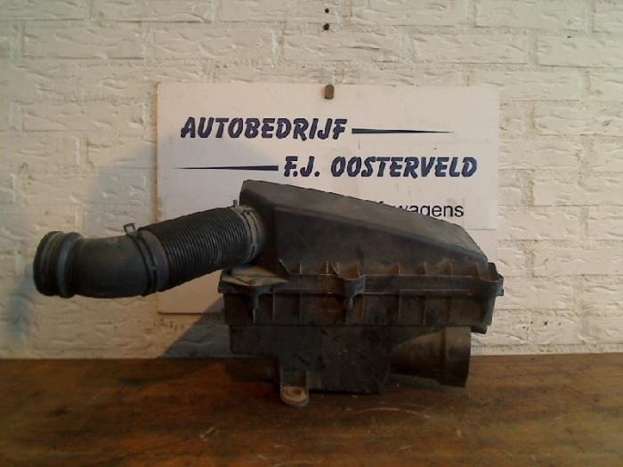 Begagnade Luftfilterhus Seat Inca (6K9) 1.9 SDI Pris på förfrågan erbjuds av VW Parts Dronten