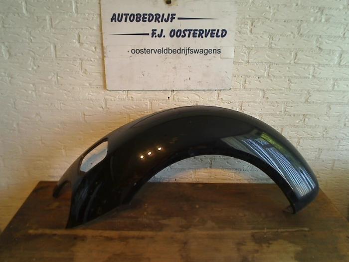Mudguard right-rear from a Volkswagen New Beetle (9C1/9G1) 2.0 1998
