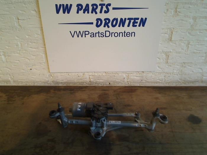 Wiper mechanism from a Volkswagen Up! (121) 1.0 12V 60 2015