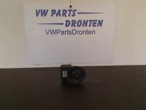 Used Alarm siren Volkswagen Passat Variant (3C5) 2.0 TDI 16V 170 Price on request offered by VW Parts Dronten