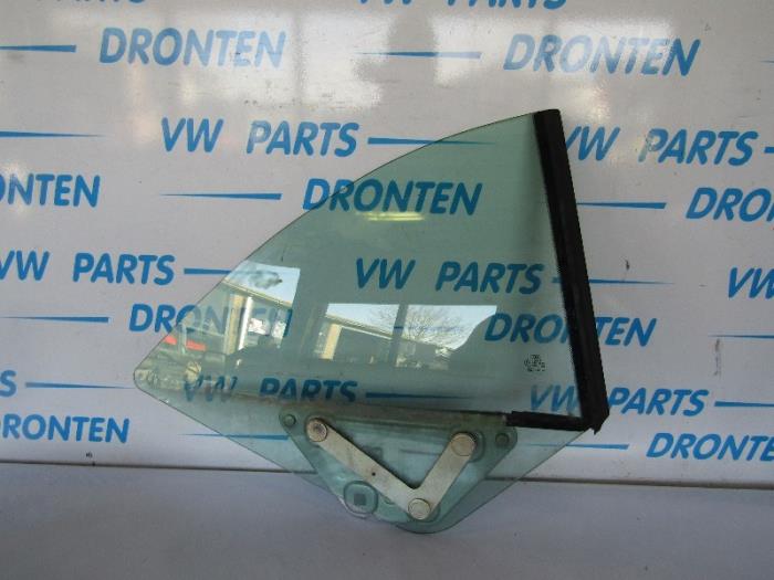 Usados Ventanilla triangular derecha detrás Audi A4 Cabrio (B7) 1.8 T 20V Precio € 55,00 Norma de margen ofrecido por VW Parts Dronten