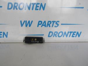 Usados Antena Audi A4 (B8) 2.0 TDI 16V Precio € 25,00 Norma de margen ofrecido por VW Parts Dronten