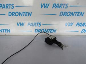 Used Ignition lock + key Mercedes B (W245,242) 2.0 B-200 16V Turbo Price € 50,00 Margin scheme offered by VW Parts Dronten