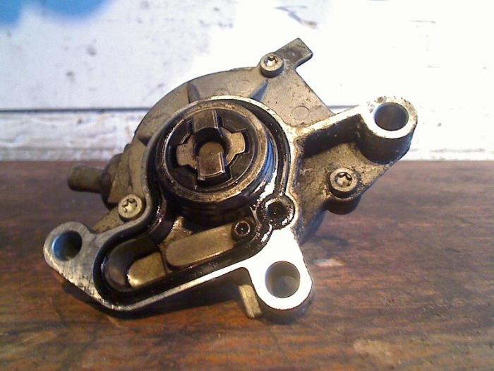 Gebrauchte Förderpumpe Volkswagen Bora (1J2) 1.9 TDI 90 Preis € 40,00 Margenregelung angeboten von VW Parts Dronten