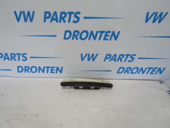 Begagnade Innerdisplay Volkswagen Touareg (7LA/7L6) 5.0 TDI V10 Pris € 35,00 Marginaltabell erbjuds av VW Parts Dronten
