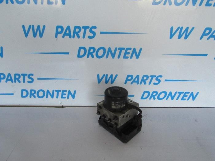 Usagé Bloc ABS Volkswagen Polo III (6N2) 1.4 Prix € 50,00 Règlement à la marge proposé par VW Parts Dronten