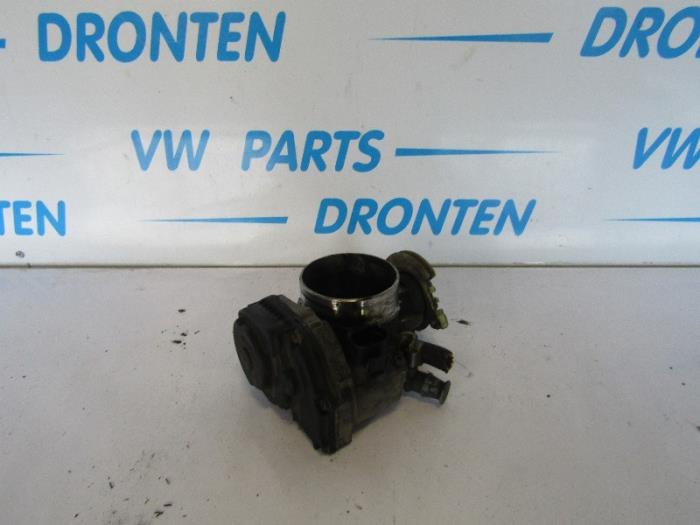 Usagé Boitier papillon Volkswagen Passat (3B2) 2.8 30V Syncro/4Motion Prix € 45,00 Règlement à la marge proposé par VW Parts Dronten