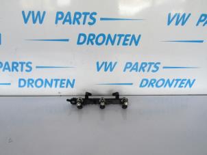 Używane Listwa wtryskowa Volkswagen Up! (121) 1.0 12V 60 Cena € 55,00 Procedura marży oferowane przez VW Parts Dronten