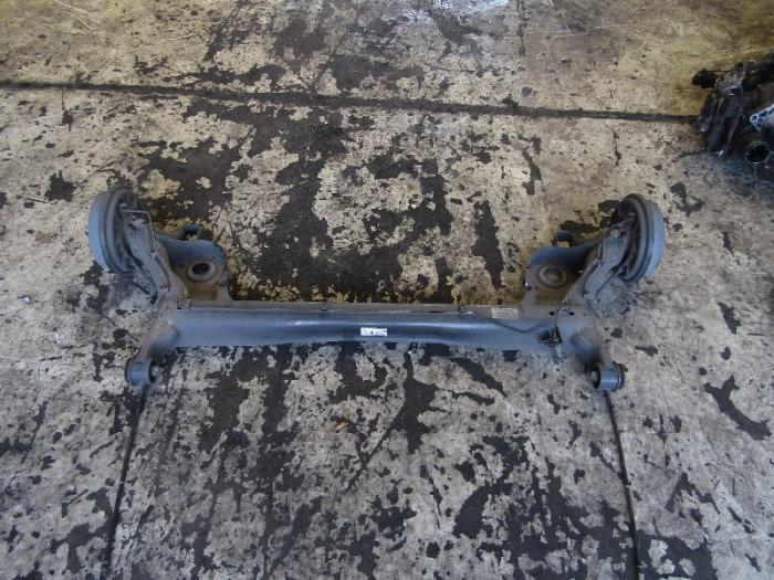 Rear-wheel drive axle from a Volkswagen Up! (121) 1.0 12V 60 2016