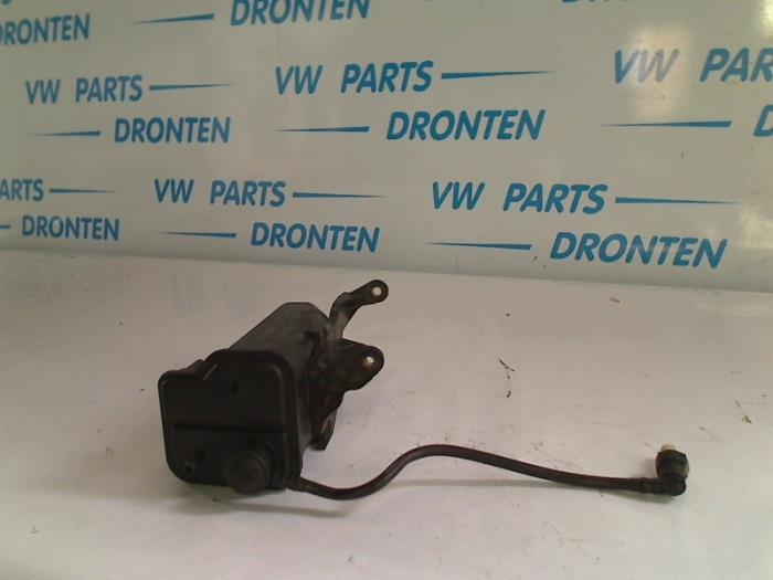 Gebrauchte Kraftstofffiltergehäuse Volkswagen Scirocco (137/13AD) 2.0 TSI 16V Preis € 25,00 Margenregelung angeboten von VW Parts Dronten