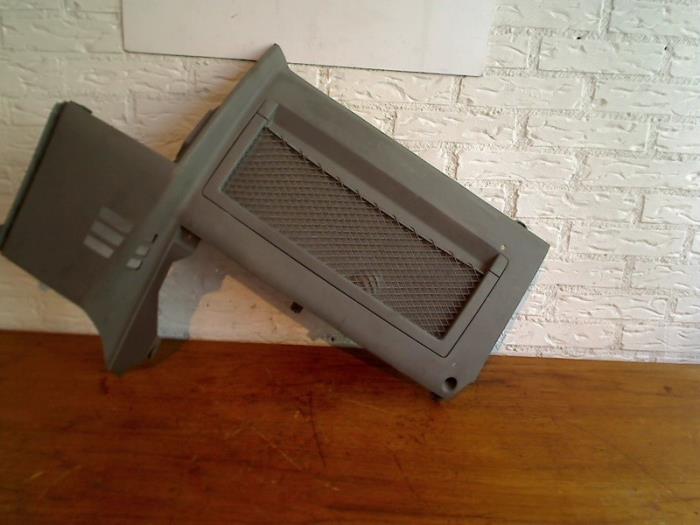 Gebrauchte Sonstige Volkswagen Transporter/Caravelle T5 2.5 TDi Preis € 25,00 Margenregelung angeboten von VW Parts Dronten
