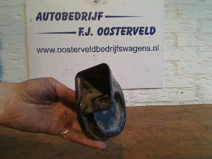 Używane Klakson Volkswagen New Beetle (9C1/9G1) 1.8 20V Turbo Cena na żądanie oferowane przez VW Parts Dronten