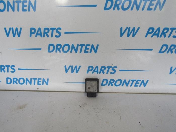 Używane Rózne Audi Q2 (GAB/GAG) 1.6 30 TDI 16V Cena € 25,00 Procedura marży oferowane przez VW Parts Dronten