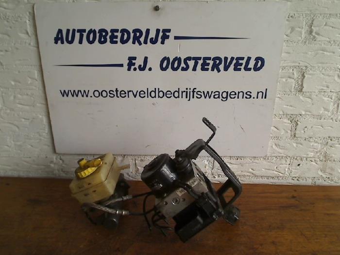 Używane Pompa ABS Volkswagen New Beetle (9C1/9G1) 2.0 Cena € 50,00 Procedura marży oferowane przez VW Parts Dronten