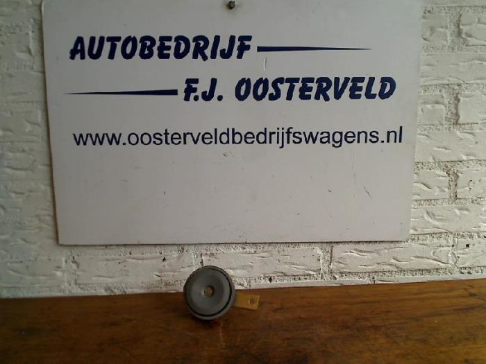 Używane Klakson Volkswagen New Beetle (9C1/9G1) 2.0 Cena na żądanie oferowane przez VW Parts Dronten
