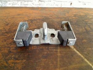Used Rear lock cylinder Volkswagen Fox (5Z) 1.2 Price on request offered by VW Parts Dronten