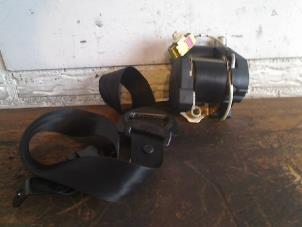 Used Seatbelt tensioner, right Volkswagen Touran (1T1/T2) 2.0 FSI 16V Price on request offered by VW Parts Dronten