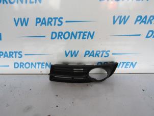 Used Bumper grille Volkswagen Touran (1T1/T2) 2.0 TDI DPF Price € 7,50 Margin scheme offered by VW Parts Dronten