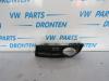 Bumper grille from a Volkswagen Touran (1T1/T2) 2.0 TDI DPF 2006