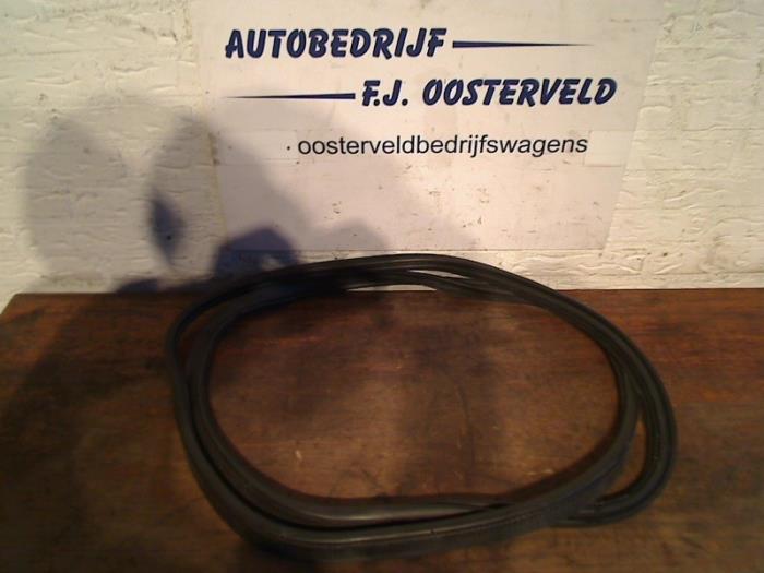 Usagé Divers Volkswagen Polo IV (9N1/2/3) 1.4 16V Prix sur demande proposé par VW Parts Dronten