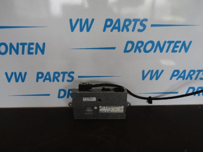 Usagé Module navigation Audi A8 (D3) 4.0 TDI V8 32V Quattro Prix € 75,00 Règlement à la marge proposé par VW Parts Dronten