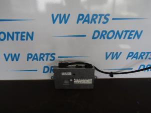 Używane Modul nawigacji Audi A8 (D3) 4.0 TDI V8 32V Quattro Cena € 75,00 Procedura marży oferowane przez VW Parts Dronten