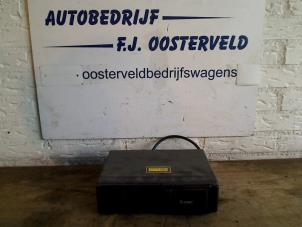 Used CD changer Volkswagen Transporter T5 2.5 TDi Price on request offered by VW Parts Dronten