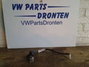 Used Battery charger Volkswagen Up! (121) 1.0 12V 60 Price € 15,00 Margin scheme offered by VW Parts Dronten