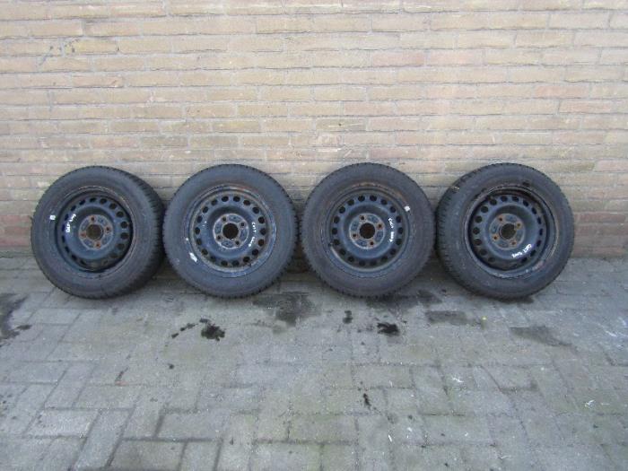 Combi Rims Set of wheels - VW Parts Dronten | ProxyParts.com