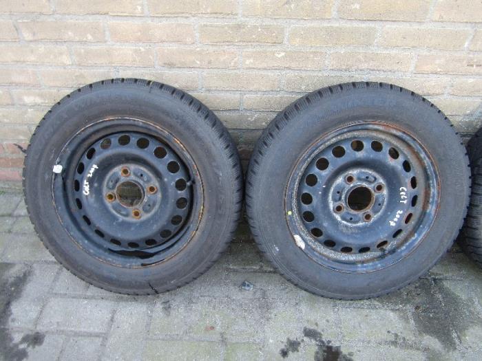Combi Rims Set of wheels - VW Parts Dronten | ProxyParts.com