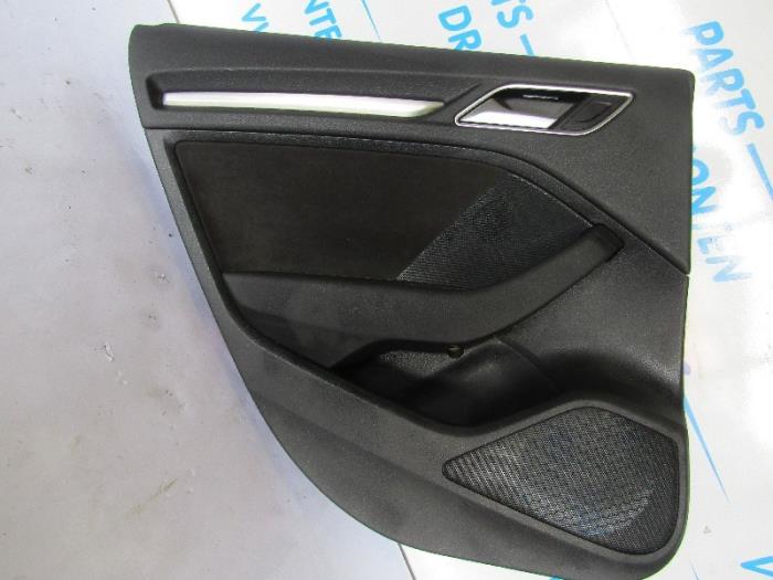 Rear door trim 4-door, left from a Audi A3 Sportback (8VA/8VF) 1.4 TFSI 16V e-tron 2015