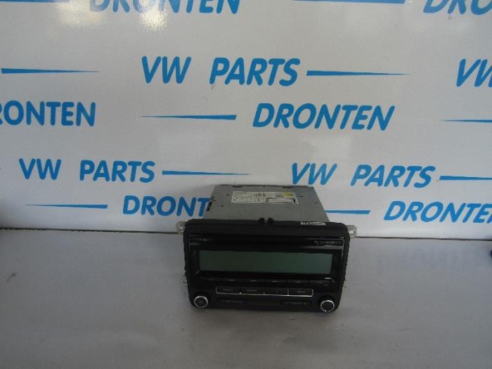 Używane Radio Volkswagen Polo V (6R) 1.6 TDI 16V 90 Cena € 50,00 Procedura marży oferowane przez VW Parts Dronten