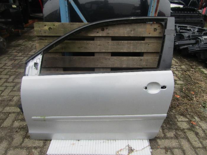 Usagé Divers Volkswagen Polo IV (9N1/2/3) 1.4 16V Prix € 75,00 Règlement à la marge proposé par VW Parts Dronten