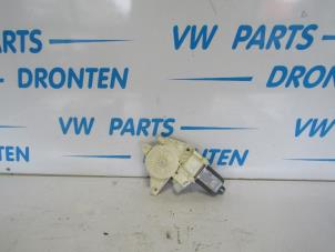 Gebrauchte Türschlossmechanik 2-türig links Mercedes V (447.8) 2.1 220 CDI, 220 d 16V Preis € 30,25 Mit Mehrwertsteuer angeboten von VW Parts Dronten