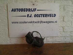 Used Horn Volkswagen New Beetle (9C1/9G1) 1.8 20V Turbo Price on request offered by VW Parts Dronten