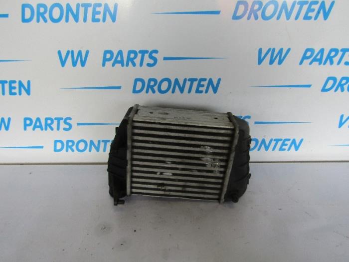Usados Intercooler Audi A4 Avant Quattro (B7) Precio € 55,00 Norma de margen ofrecido por VW Parts Dronten