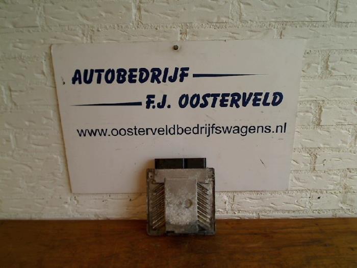 Używane Komputer pokladowy Volkswagen Passat (3C2) 2.0 TDI 16V 140 Cena € 100,00 Procedura marży oferowane przez VW Parts Dronten