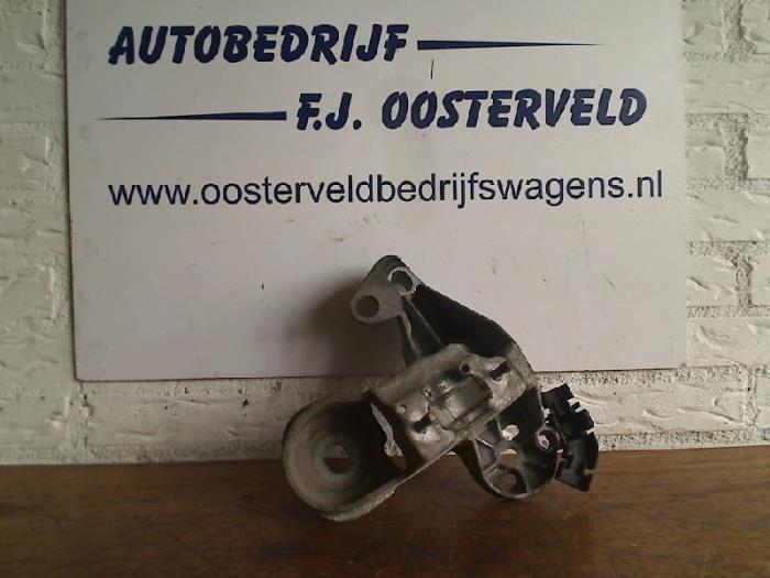 Gebrauchte Motorlager Volkswagen Passat (3B2) 1.9 TDi 110 Preis € 15,00 Margenregelung angeboten von VW Parts Dronten