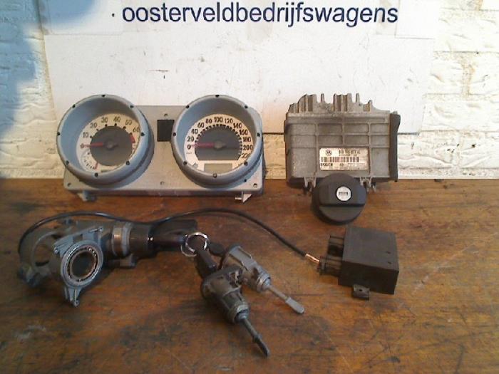 Used On-board computer Volkswagen Lupo (6X1) 1.0 MPi 50 Price on request offered by VW Parts Dronten